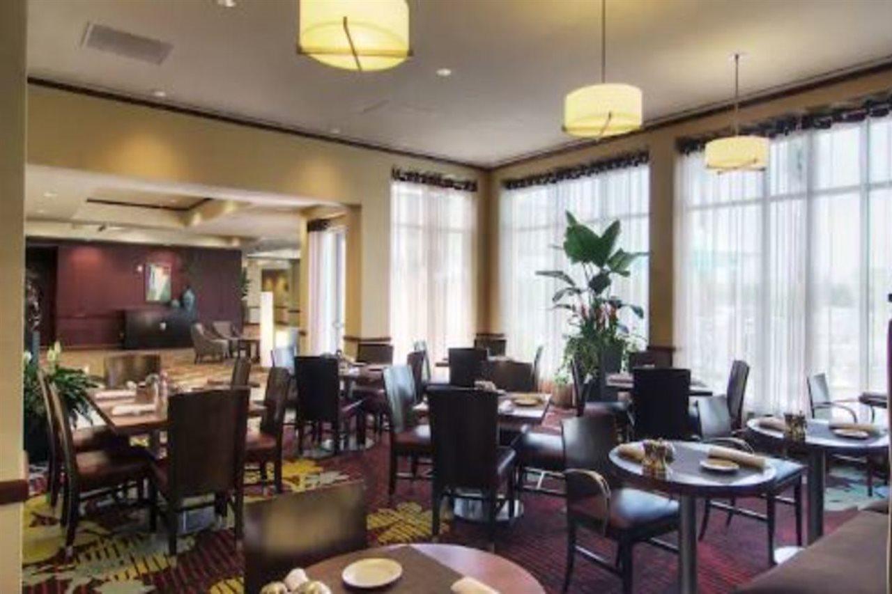 Hilton Garden Inn Houston-Пърланд Екстериор снимка