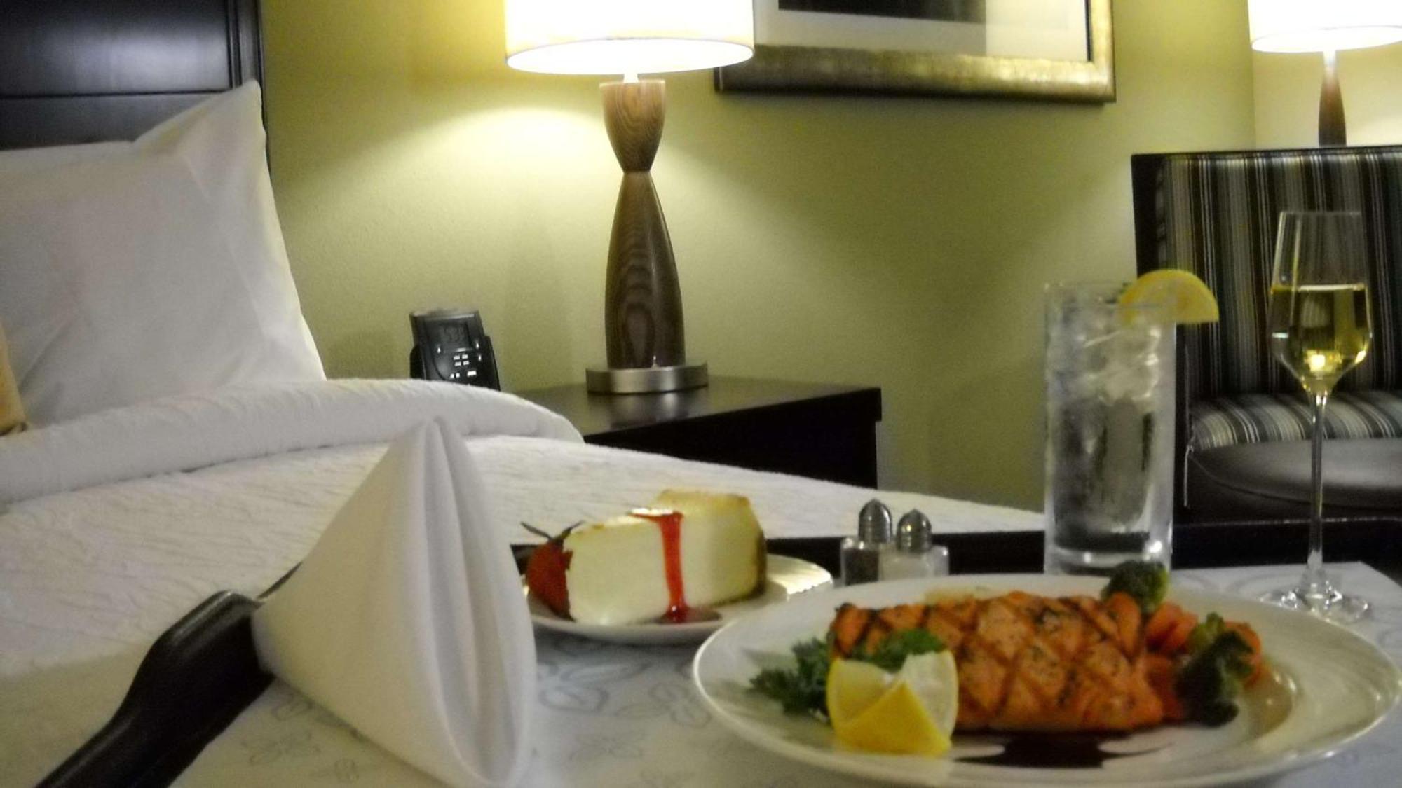 Hilton Garden Inn Houston-Пърланд Екстериор снимка