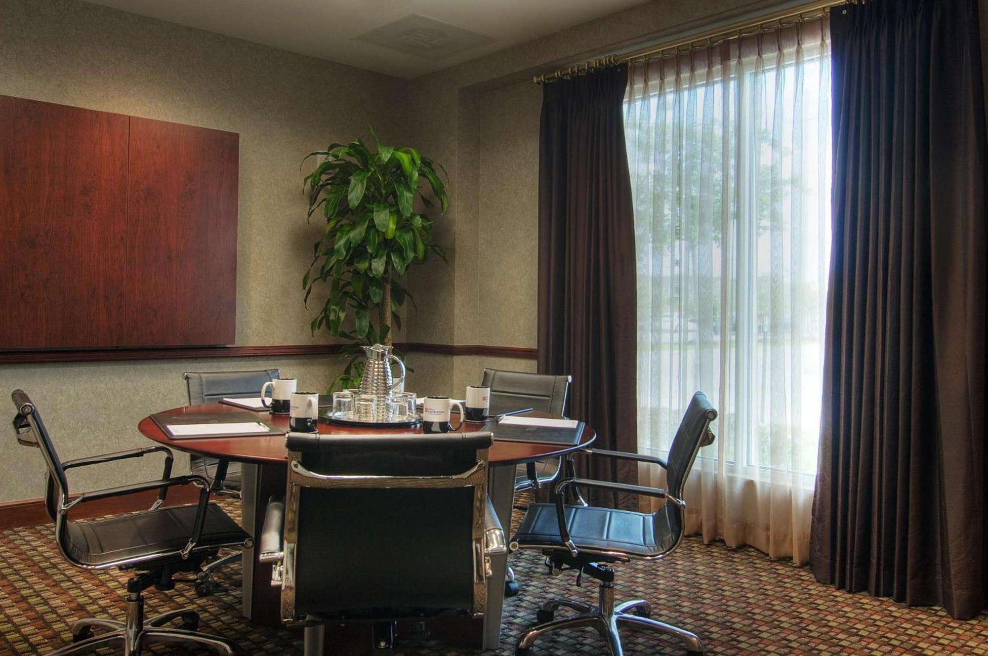 Hilton Garden Inn Houston-Пърланд Екстериор снимка