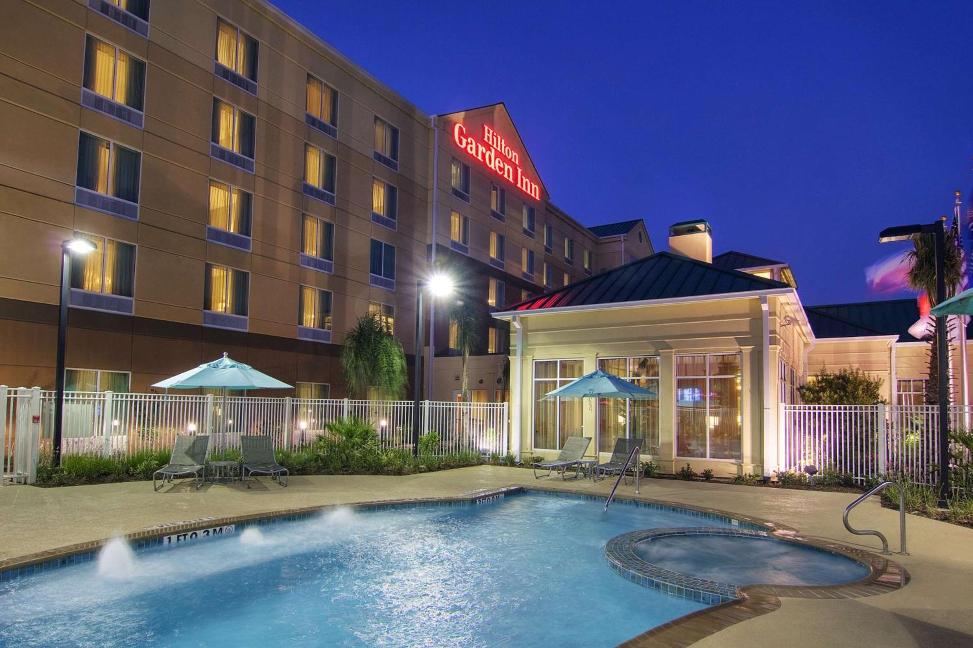 Hilton Garden Inn Houston-Пърланд Екстериор снимка